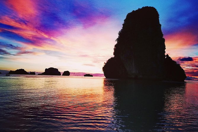4 Islands Sunset + Plankton, Semi-Private Tour only 12 Guests - Getting to the boat: pickup times, where it starts, and what can cost extra