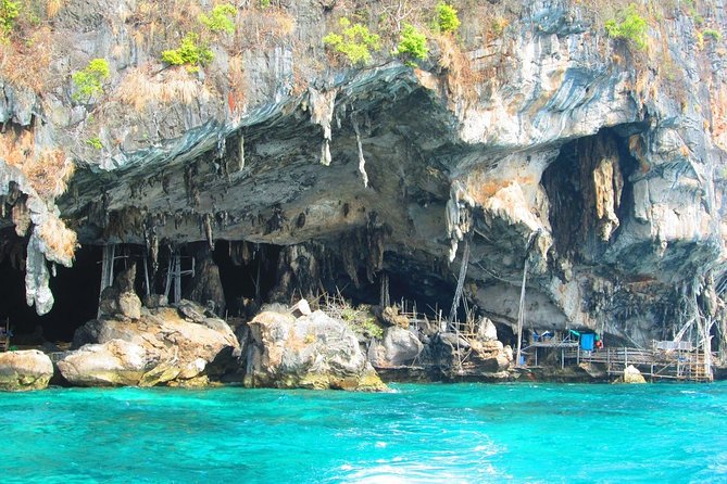 All-in Phi Phi, Maiton, MayaBay, Khai, Bamboo islands Tour - Maya Bay + Phi Phi Don: the photo-famous combo with lunch power