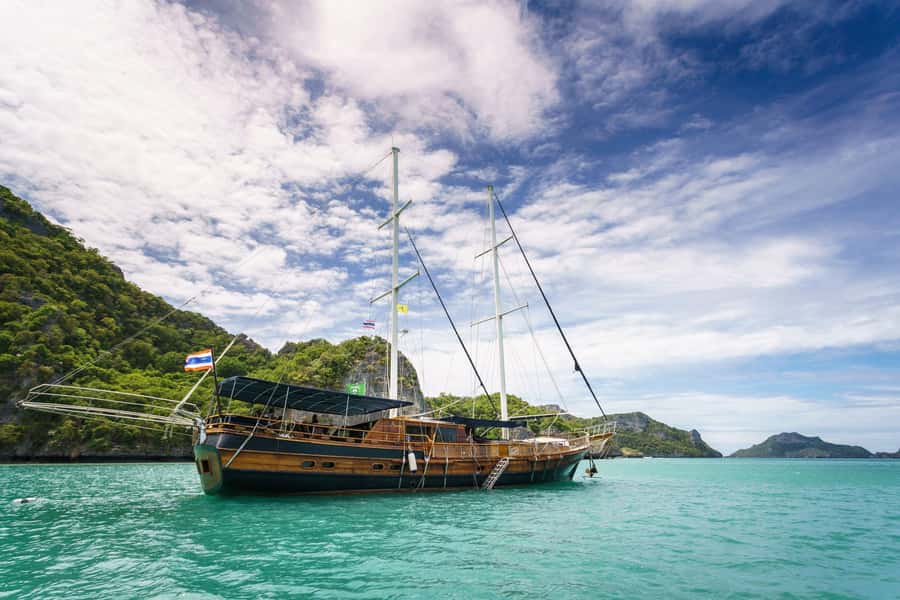 Ang Thong Full-Day Discovery Cruise from Koh Samui - Lunch buffet: the on-board chef advantage