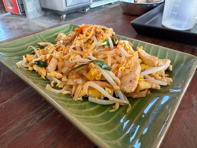 Ao Nang: Hands-on Learn to Cook 3 Popular Thai's street food - Street-food results: which dishes are easiest and why