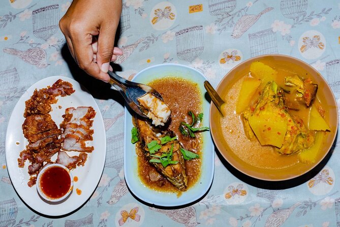 Baba Tastes Phuket Food Tour with 15+ Tastings - Stop 3 near Jui Tui Temple: your sweet finish and a clean end point