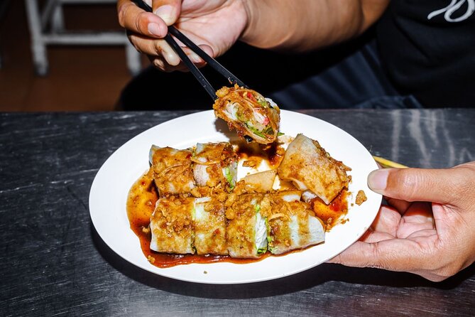 Baba Tastes Phuket Food Tour with 15+ Tastings - How much should you eat? The pacing reality check