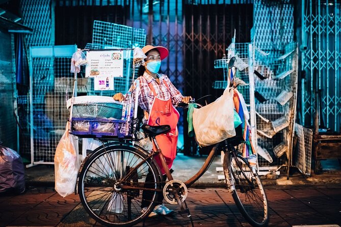 Bangkok: Backstreets Food Tour with 15+ Tastings - Guide style can make or break the experience