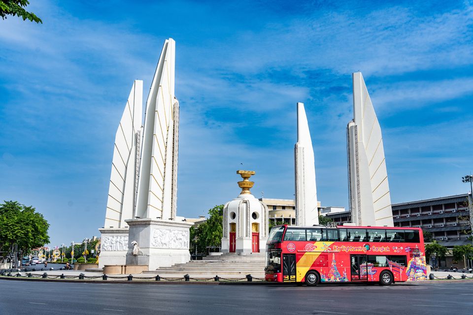Bangkok: City Sightseeing Hop-On Hop-Off Bus Tour - Using the multilingual audio guide without missing the point