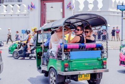 Bangkok Customized Day Trip Private with Guide, pickup from Laem Chabang Port - Temple-day rules: shoulders, knees, and cash you’ll actually use