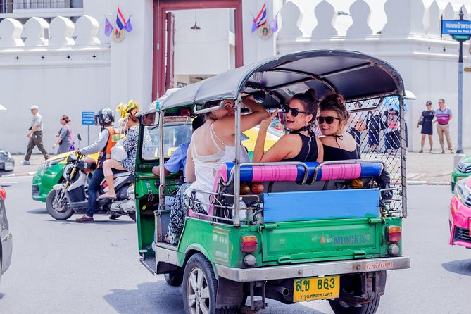 Bangkok Customized Day Trip Private with Guide, pickup from Laem Chabang Port - Temple-day rules: shoulders, knees, and cash you’ll actually use
