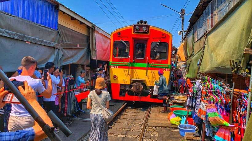Bangkok: Damnoen Saduak and Mae Klong Train Markets - Key Highlights at a Glance