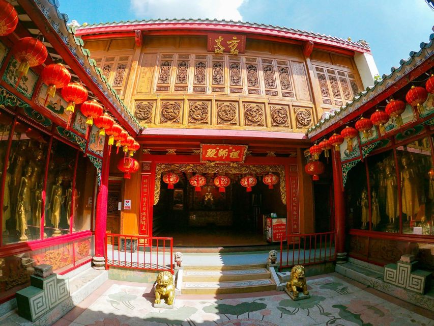Bangkok: Discover a Taste of Chinatown – 2 Hr Walking Tour - Getting Oriented: Wat Mangkon MRT Exit 3 to Yaowarat