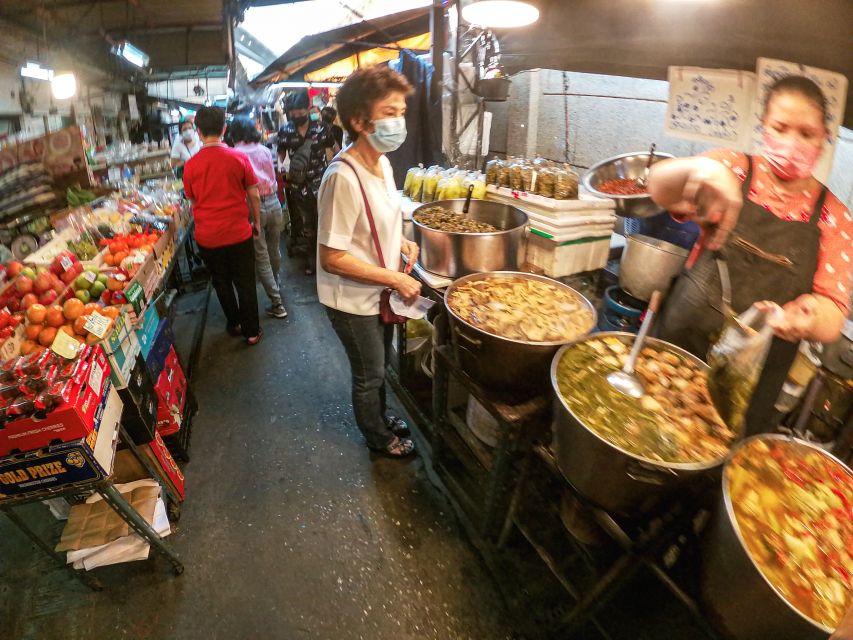 Bangkok: Discover a Taste of Chinatown – 2 Hr Walking Tour - Pa Tong Go Savoey and the Crispy Snack Formula