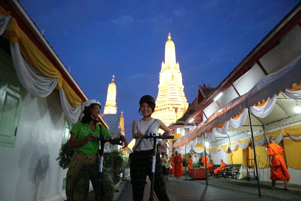 Bangkok: E-Scooter Night Tour with Local Street Food - The route rhythm: photo stops that feel like a night walk