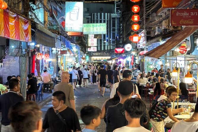 Bangkok Food Tour By Night - Guides set the tone: Jan, Sophie, Peach, Kay, Alex, and the language factor