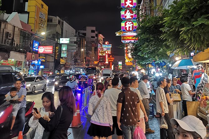 Bangkok Food Tour By Night - Crowds and your personal space