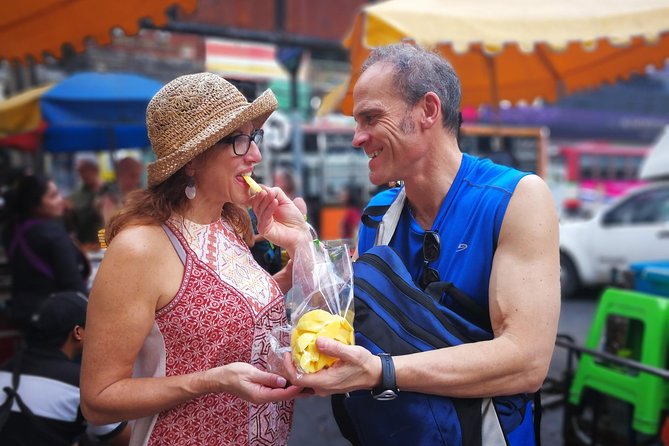 Bangkok Food Tour of Bang Rak with Local Guide - The finale: sweets, som tam, larb, and royal Thai curry
