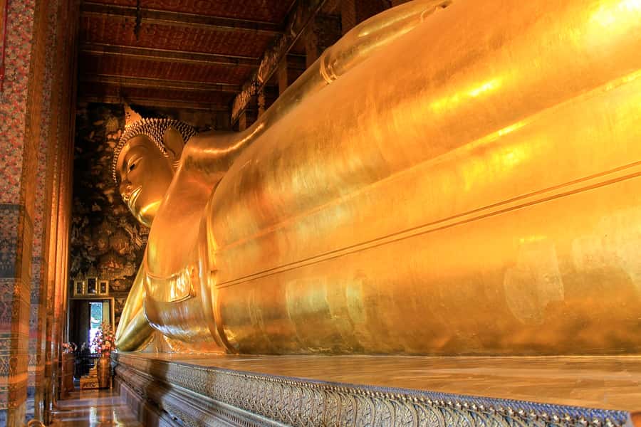 Bangkok: Grand Palace, Wat Pho, and Wat Arun Private Tour - What the guide actually does for you in the Grand Palace