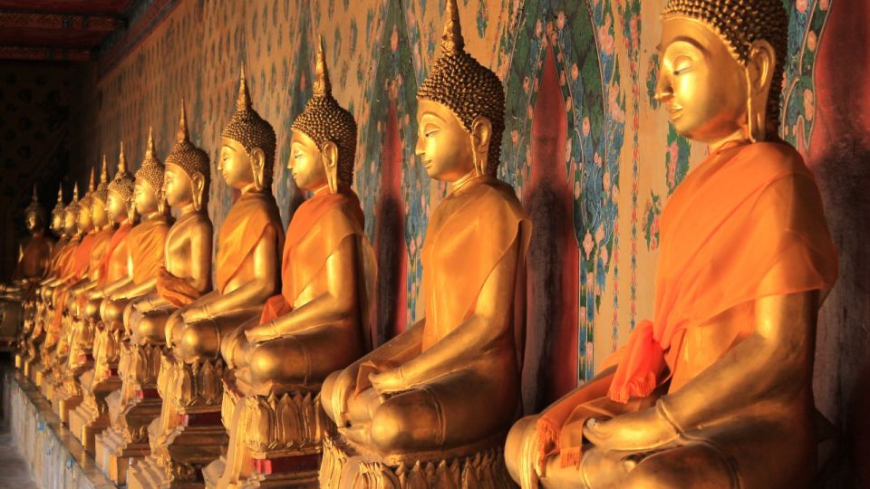 Bangkok: Grand Palace & Wat Pho Half-Day Private Tour - Photo stops, pacing, and getting through crowds without stress
