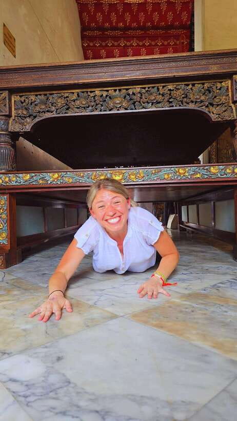 Bangkok: Grand Palace, Wat Pho, Wat Arun and Wat Sa Ket Tour - Lunch break in Bangkok: fuel without derailing the day