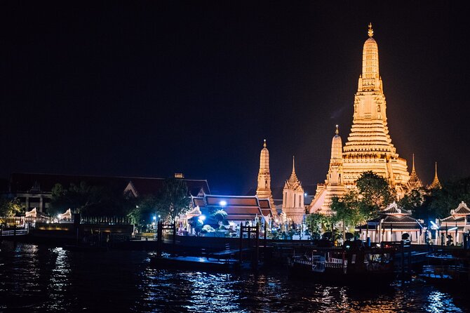 Bangkok Meridian Dinner Cruise from ICONSIAM - What the entertainment is like in real life (and how loud it can be)