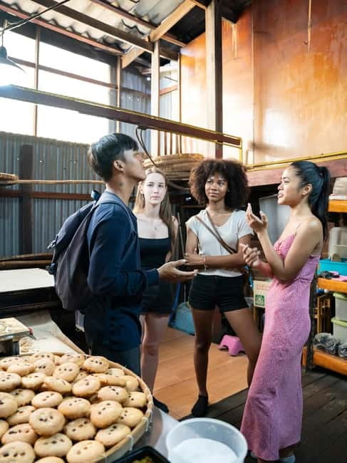 Bangkok: Must-Try Hidden Bike & Food Experience - Lunch or Dinner With a Local Family Near the Water