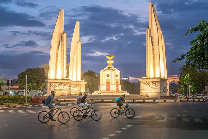 Bangkok: Night Bike Tour with Temples & Flower Market Visit - Price and what $39 buys you in real sightseeing time