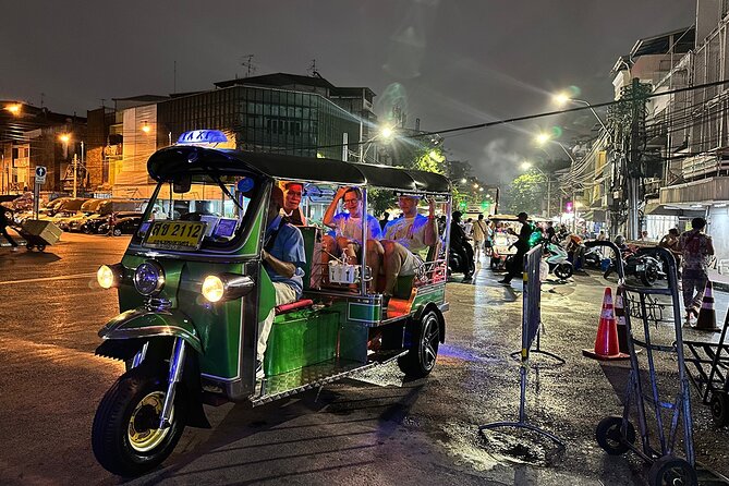 Bangkok Night Tour: Food, Temple & Tuk Tuk - Key highlights to look for