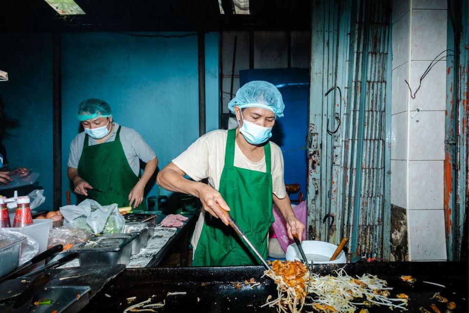 Bangkok: Old Siam Food Tour with 15+ Tastings - The Small-Group Advantage (Up to 8): You Actually Get Answers