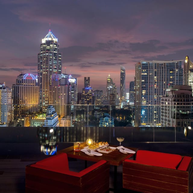 Bangkok: RedSquare Rooftop Bar at Novotel Sukhumvit 4 - Two dishes plus gourmet bites: what you can realistically expect