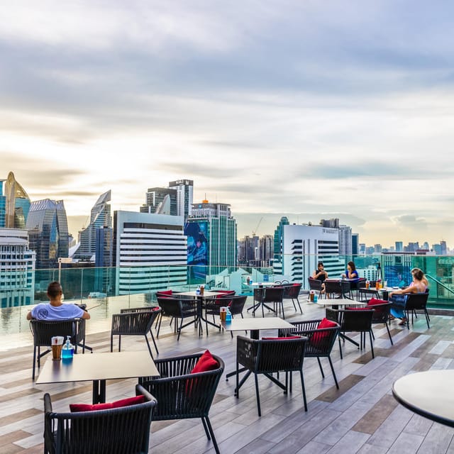 Bangkok: RedSquare Rooftop Bar at Novotel Sukhumvit 4 - The 90-minute flow: what happens during your slot
