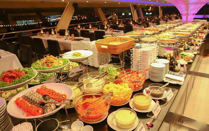Bangkok: Royal Princess River Dinner Cruise with Live Music - The Chao Phraya route: seeing ICONSIAM and the temple lights properly