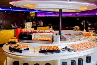 Bangkok: The Opulence Buffet Dinner Cruise with Live Band - Three decks, one night: where to sit for photos and where to eat