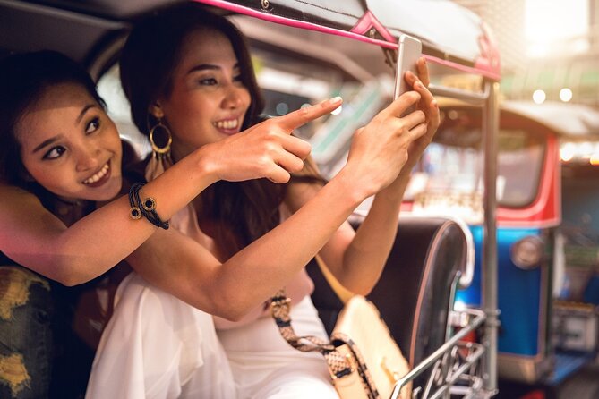 Bangkok Tuk-Tuk Tour by Night with Chinatown Street Food Meal - Wat Arun at Night: The River Ride You’ll Remember