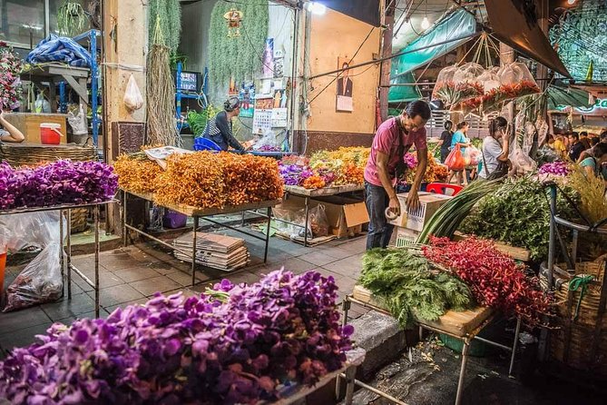 Bangkok Tuk Tuk Tour - Hotel-pickup & Dinner - Stop 3: Yaowarat street food and an included Chinatown dinner