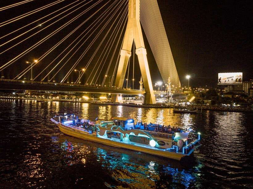 Bangkok: Yodsiam Sightseeing Cruise Snacks & Unlimited Beer - The 1-Hour Cruise Party: Music, Live Dance, and an Open Bar Flow