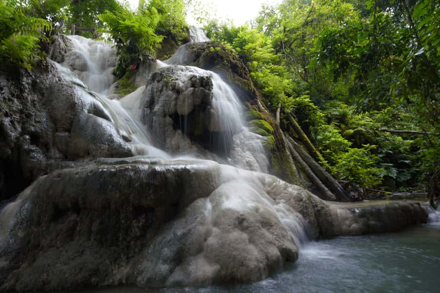 Chiang Mai: Bua Thong Sticky Waterfall and Huge Cave Tour - What to Bring: Your Anti-Hassle Packing List