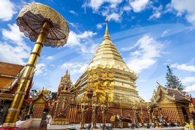 Chiang Mai City and Temples Half-Day Tour - Wat Phra That Doi Suthep: 306 Naga Steps and the Big Views
