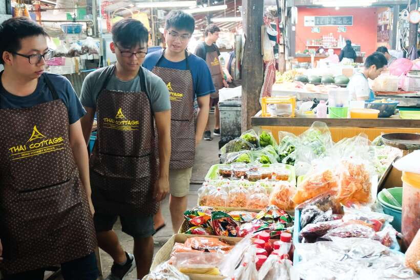 Chiang Mai: Cooking Class, Market & Thai Herbs Garden Tour - Market errands and curry lessons in one morning-length block