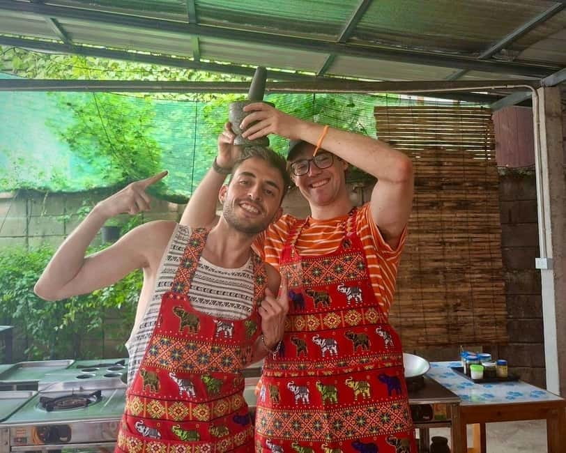 Chiang Mai: Cooking Class, Market & Thai Herbs Garden Tour - Mango sticky rice and garden dining: finish the meal where it began