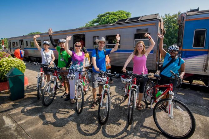 Chiang Mai Countryside Guided Bike Tour - Pedaling Out of Chiang Mai: Orchards, Canals, and That Slow Rural Feeling