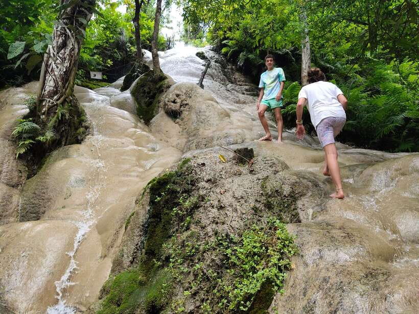 Chiang Mai: Elephants, Sticky Waterfalls, Market and Temple - Price and value: what $70 buys you in a Chiang Mai full-day