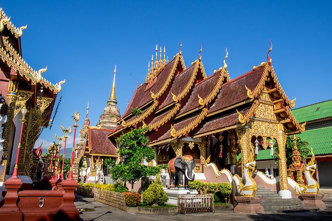 Chiang Mai: Historic Old City Bike Tour - Morning or Night - Wat Chedi Luang: the ruined chedi and the City Pillar stop