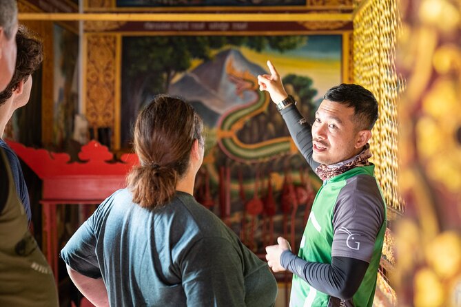 Chiang Mai: Historic Old City Bike Tour - Morning or Night - Wat Inthakhin (City Navel Temple): the “symbolic center” feeling
