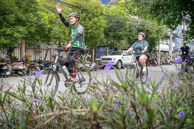 Chiang Mai: Historic Old City Bike Tour - Morning or Night - Three Kings Monument: an easy landmark that still tells a story