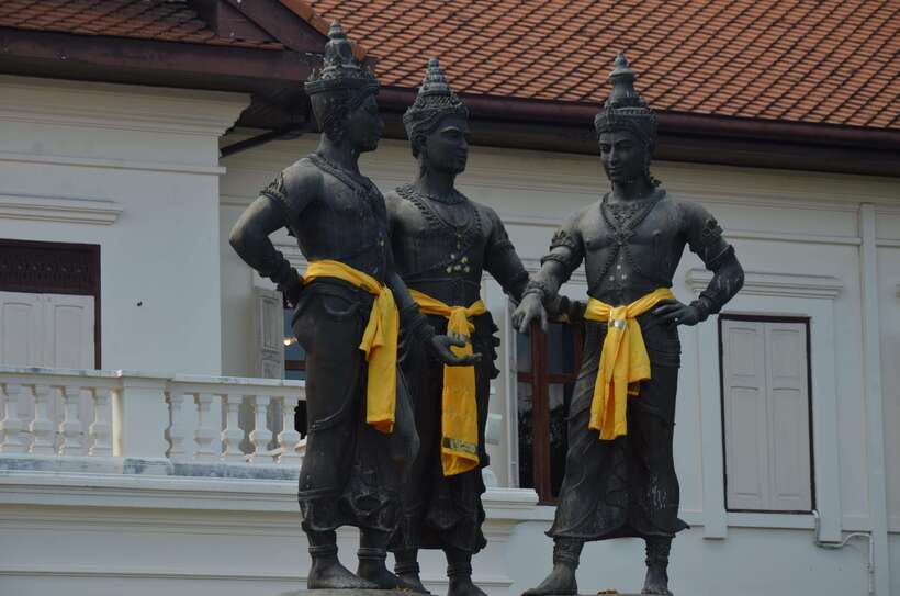 Chiang Mai: Historic Temples and City Guided Walking Tour - Should You Book This Chiang Mai Temple Walking Tour?