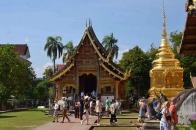 Chiang Mai: Historic Temples and City Guided Walking Tour - Three Kings Monument: A Quick Reset in the Walled Old Town