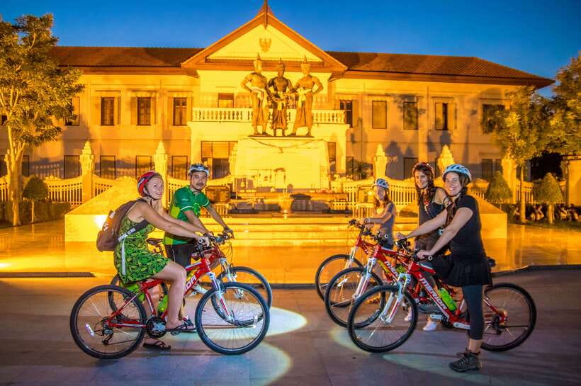 Chiang Mai: Private Historic Old City Bike Tour - Night - Meeting at Discova Day Tour Shop and getting your bike sorted