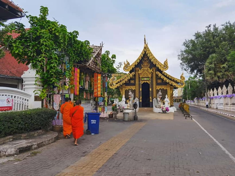 Chiang Mai: Temple And City Walking Tour Part I - The Real Value: Learning Buddhism From a Guide With Stories