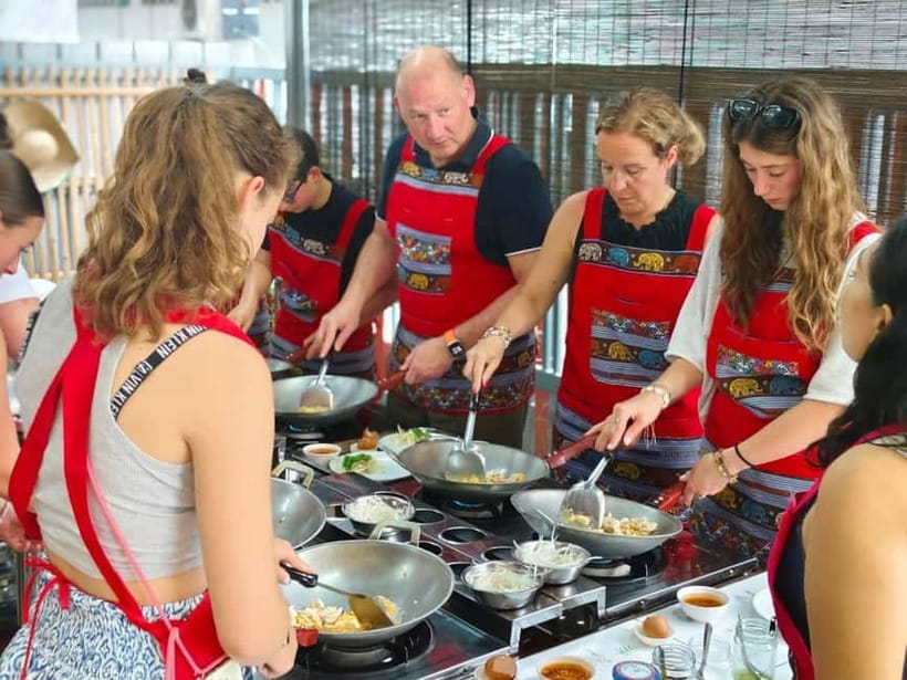 Chiang Mai: Traditional Thai Cooking Class with Market Tour - Who should book this class (and who might skip it)