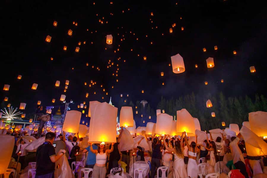 Chiang Mai: Yeepeng Lanna Lantern Festival 2026 (Official) - First stop: Central Festival Chiang Mai and the KFC Gate pick-up