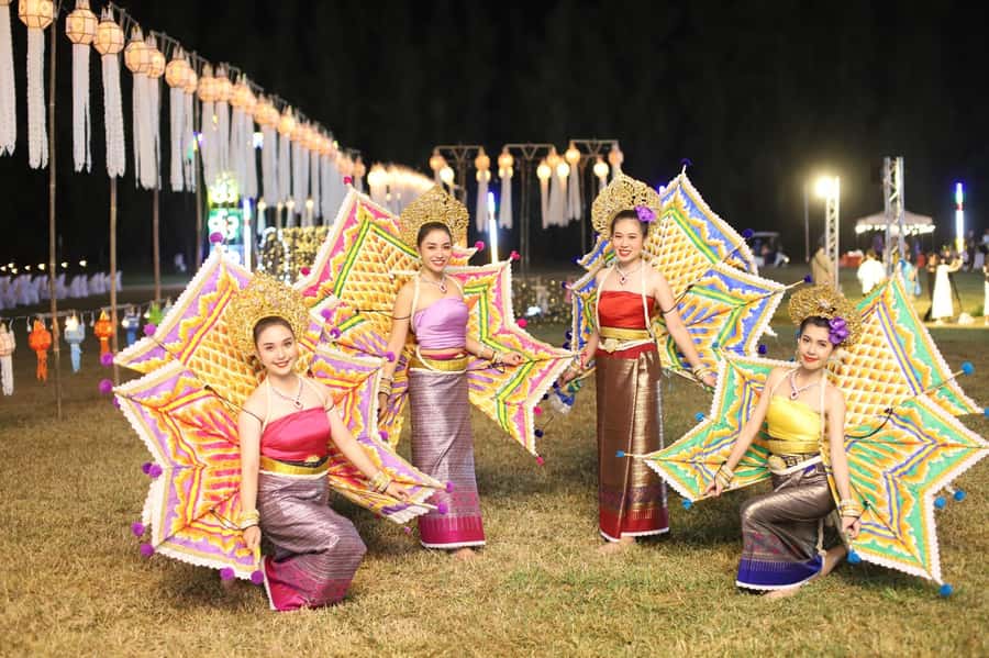 Chiang Mai: Yeepeng Lanna Lantern Festival 2026 (Official) - The lantern release at 9:30 PM: why it’s the headline