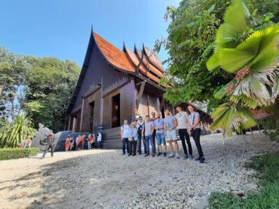 Chiang Rai: Guided Full-Day Highlights Tour with Thai Lunch - Entering Wat Rong Khun: the White Temple’s unforgettable symbols