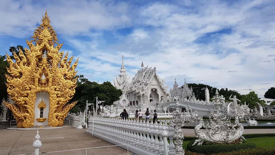 Chiang Rai: Guided Full-Day Highlights Tour with Thai Lunch - How the pace stays doable (and why the guide makes it better)